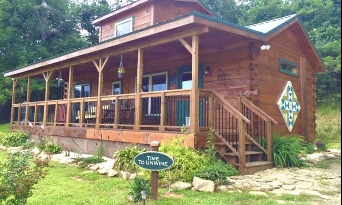Fancy Gap Cabin | Time to Unwine-Waterfront Cabin w/Hot Tub! Pet Friendly! Blue Ridge Parkway
