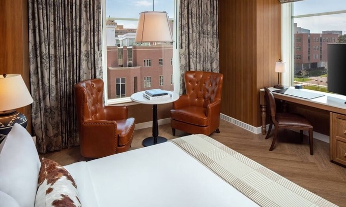 Fitzsimons Hotel | Timeless Charm! Dog-friendly Accommodation with Private Balcony!