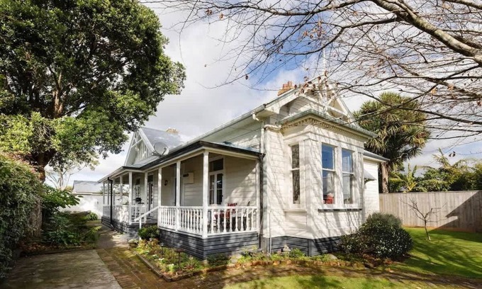 New Plymouth House | Timeless Treasure: Family Getaway Home