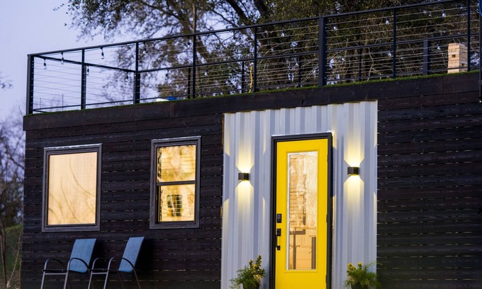 Waco Apartment | Tiny Container Home with Rooftop Deck