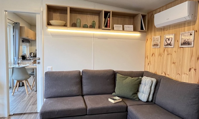 Wemding House | Tiny Haus mit schönem Seeblick by Interhome