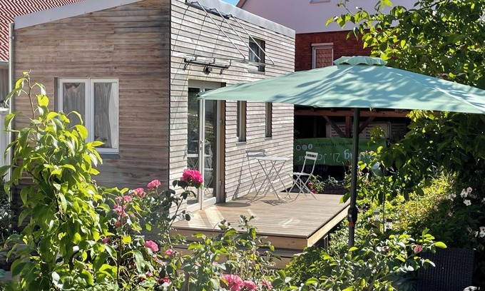 Bad Urach House | Tiny Home 'Friedlinde' with Shared Terrace, Shared Garden and Wi-Fi
