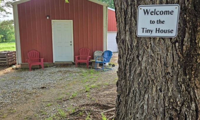Okmulgee House | Tiny House in the country! Lakes, hunting, fishing+ are just a few minutes away