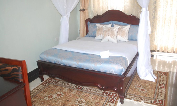Kasese Hotel | TJ Global Hotel Kasese