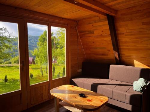 Popov Most Apartment | Tjentiste A-frame cabin
