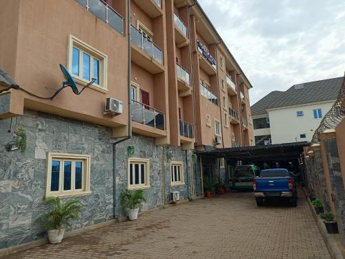 Mobushipe Hotel | Tofana Hotel and Suites Mabushi