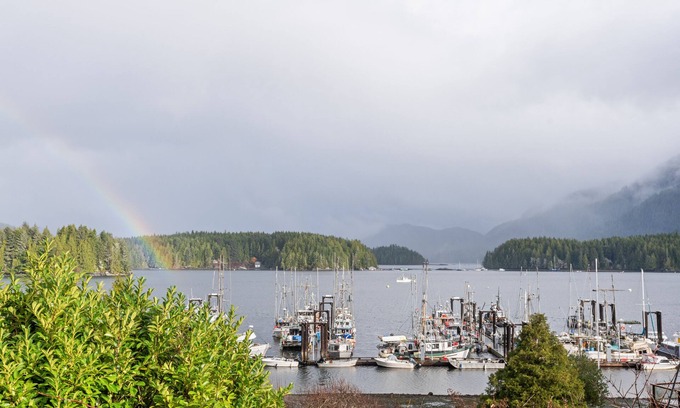 Tofino Hotel | Tofino Motel Harborview