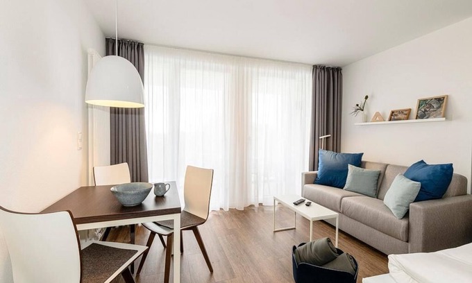 Bensersiel Apartment | Tolles 1-zimmmer Apartment mit Balkon Inkl. Freier Schwimmbad- & Saunanutzung