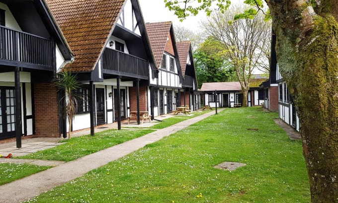 Saint Erth Praze Resort | Tolroy Manor Holiday Park