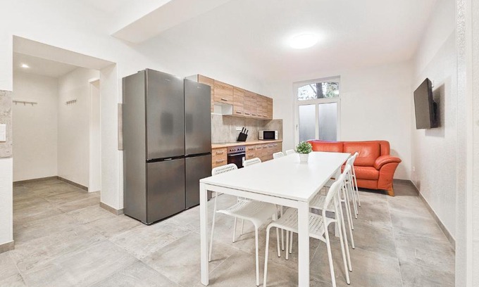 Willich Apartment | Tolstov Apartments - 3 , 4 and 5 Room Apartments - 20 Min zur Messe DUS