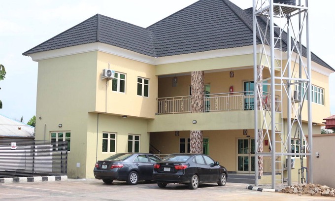 Uyo Hotel | TommsVille Hotels