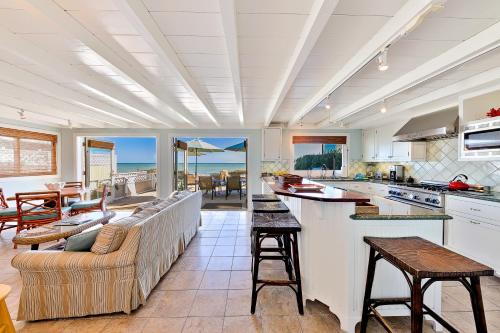 Capistrano Beach House | Tommy Bahama Beach Rd I