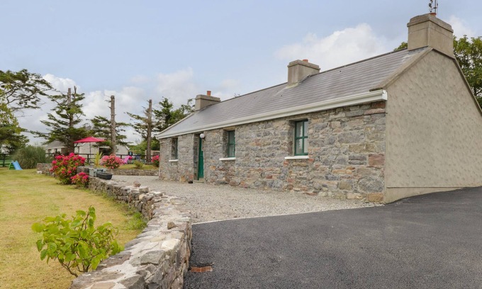 Westport Cottage | TOM’S COTTAGE, family friendly in Westport, County Mayo