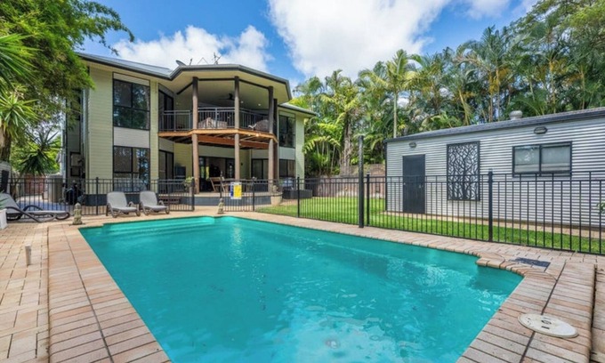 Toogoom House | Toogoom Beach Vibes. Absolute Beachfront Home with pool! 4BR