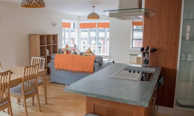 Ipswich Apartment | Toothbrush Apartments - Central Ipswich - St Peters St