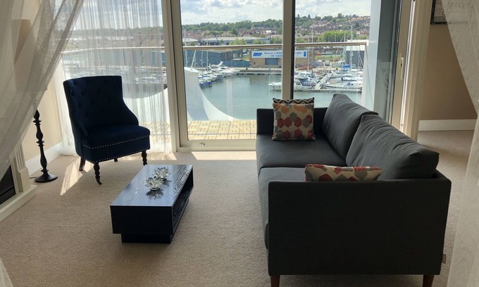 Ipswich Apartment | Toothbrush Apartments Waterfront - Adults Only