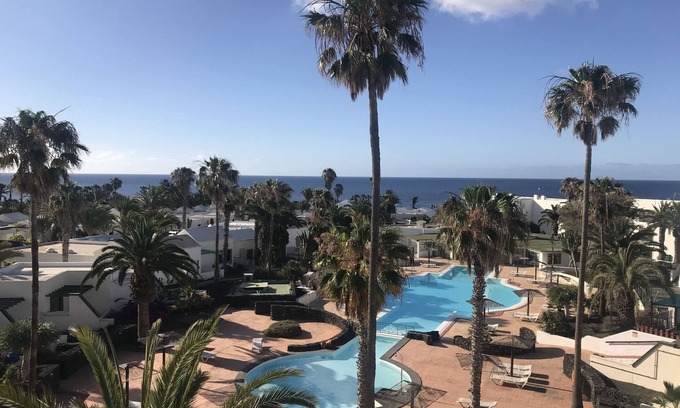 Costa Teguise Apartment | Top floor apartment with amazing ocean views