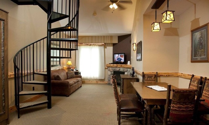 Blodgett Mills Condo | Top Floor Eagle's Nest Suite + Loft & Fireplace