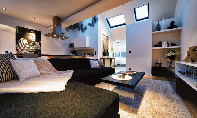 Chatelain Apartment | Top-Floor Loft Apartment in the Louise-Châtelain Area