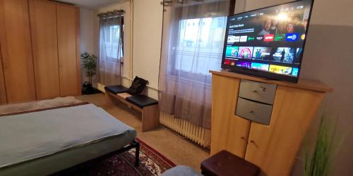Kassel House | Top Komfort Apartment, 3 Zimmer inkl privater Küche und Bad WC, Erdgeschoss, inkl Frühstück und Getränke, Free WiFi, Parkplatz, Smart TV, Top Lage in Kassel, so Privat wie zu Hause