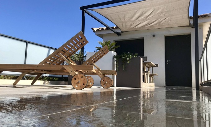 Le Brusc Villa | Top of architect's villa with sea view, sandy beach on foot !