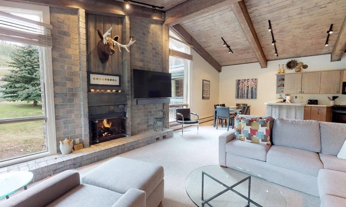 Snowmass Village Condo | Top of the Village - Trails 306