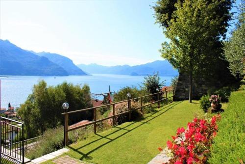 Santa Maria - Rezzonico Apartment | Torre Ferienwohnung mit Garten