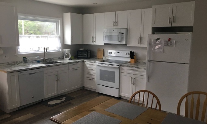 Seaside Heights House | Totally renovated cottage (no prom groups) - 5 min walk to the beach
