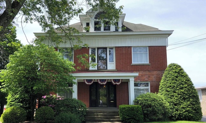 St. Marys House | Totally Restored Historic Home In Town