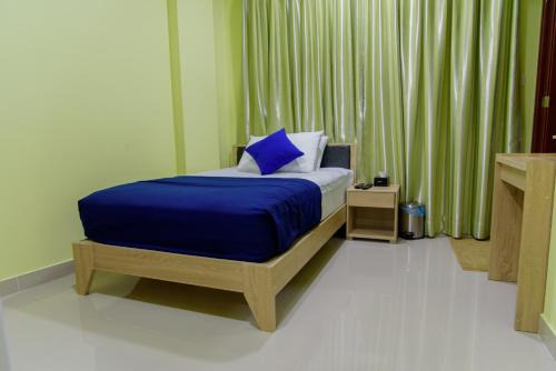 Male House | Tourist Inn