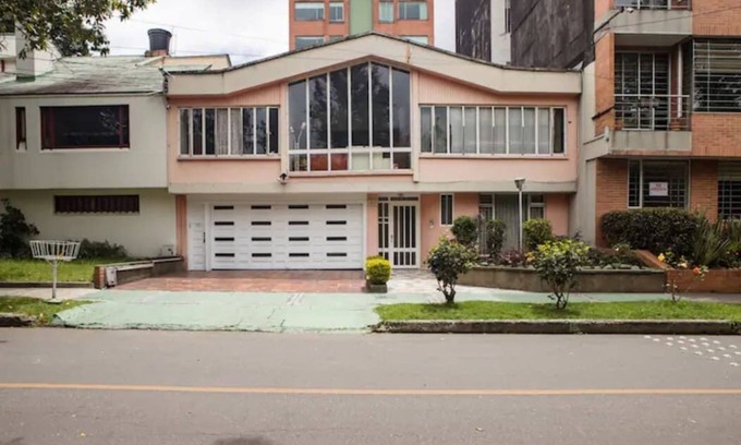 Campin House | TOURISTIC HOUSE-SU HOGAR LEJOS DE CASA