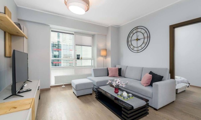 Stare Miasto District Apartment | Towarowa 41| Bright Apartment | Remote Work