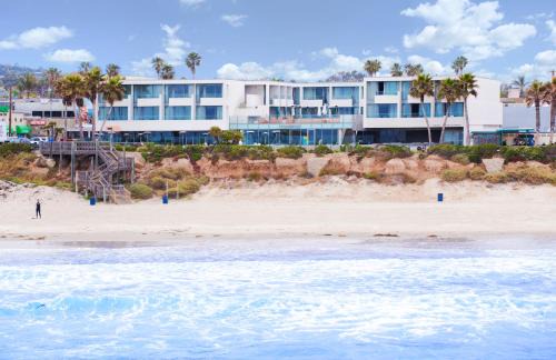 Pacific Beach Hotel | Tower 23 Hotel