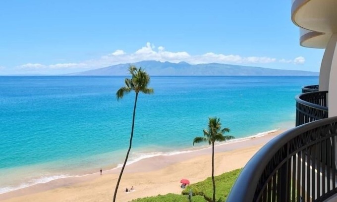 Kaanapali House | Tower Ocean Front Room King at Royal Lahaina Resort