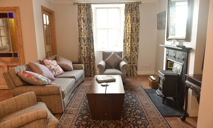 Dingle House | Town centre Townhouse