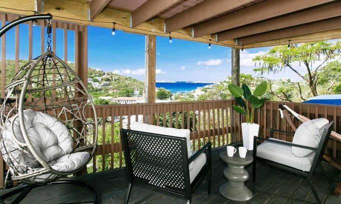 Estate Enighed Apartment | Town Walk, Beach Steps, Sea View