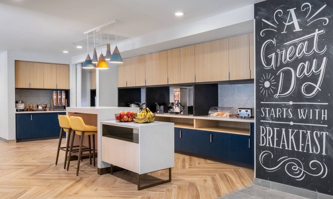 Brunswick Hotel | Towneplace Suites by Marriott Brunswick