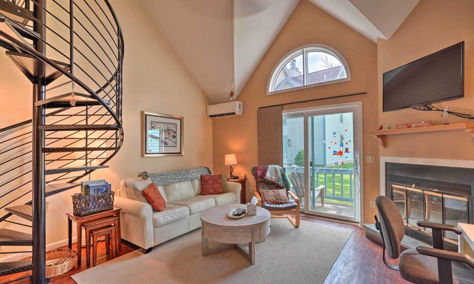 Ellicottville House | Townhome w/Fireplace - Walk to Chairlift!