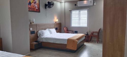 Potheri Hotel | Townhouse Guduvancheri Junction Formerly Zafe Commercial