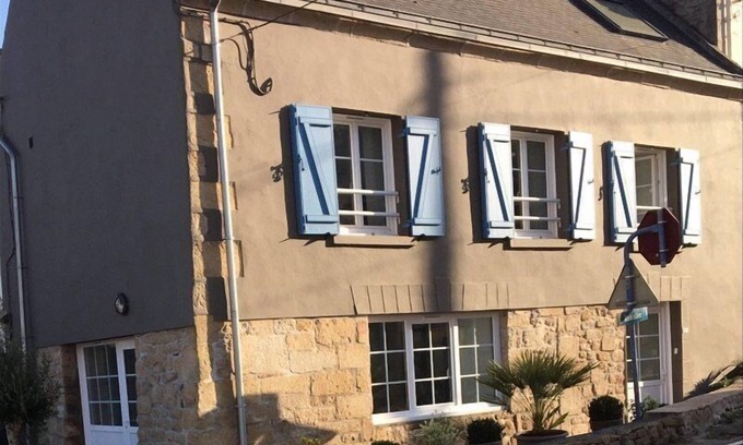 Poulgoazec House | Townhouse near the sea (300 meters)