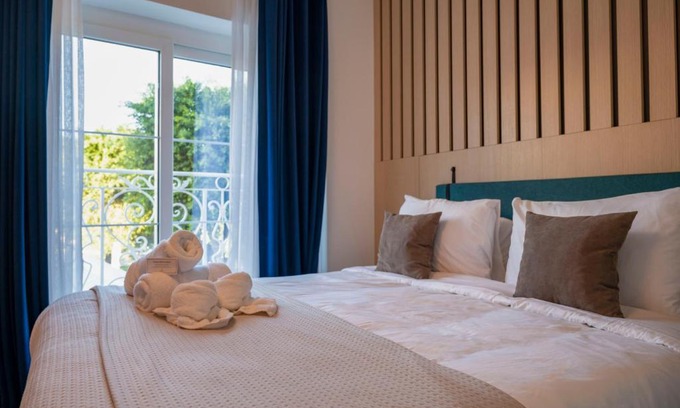 Victoria Hotel | Townhouse17 Boutique Bed & Breakfast