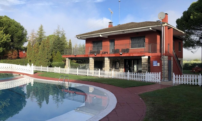 San Martin de Valdeiglesias House | Trenti House
