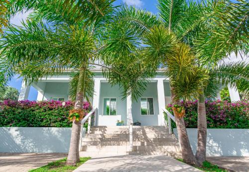 Dickenson Bay Apartment | Trade Winds Cottage #1