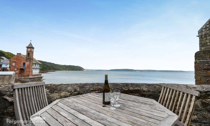 Kingsand Cottage | Traditional Cornish Cottage On The Beach - 3 Bed
