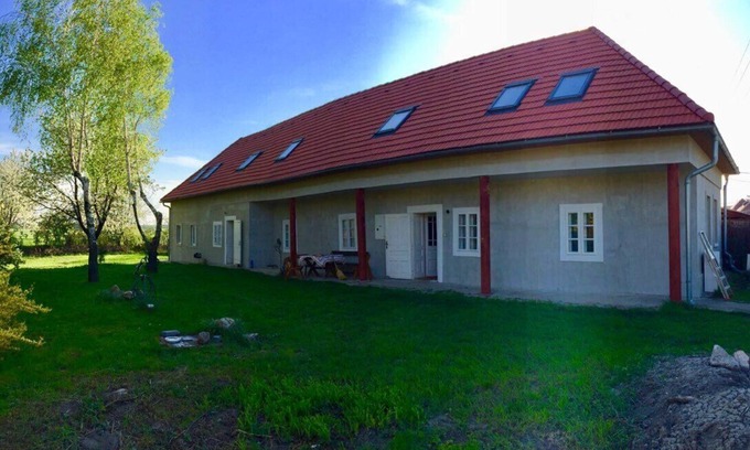 Janovce House | Traditional country house with a big garden