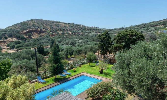Mavrikiano Villa | Traditional Crete Villa | 5 Bedrooms | Villa Autumn Wind | Private Pool &.