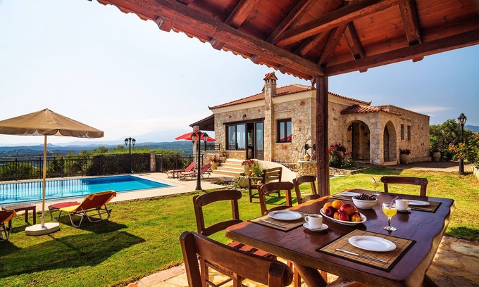 Polemarchi Villa | Traditional Holiday Villa with Panoramic View