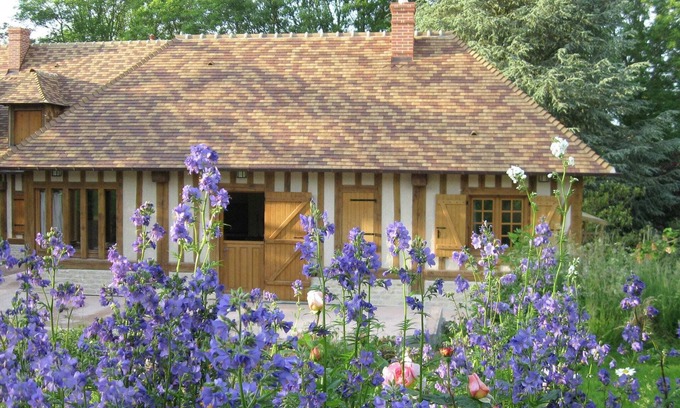 Dampsmesnil House | Traditional house with garden in Dampsmesnil