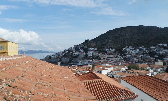 idhra House | Traditional island house in the heart of Hydra