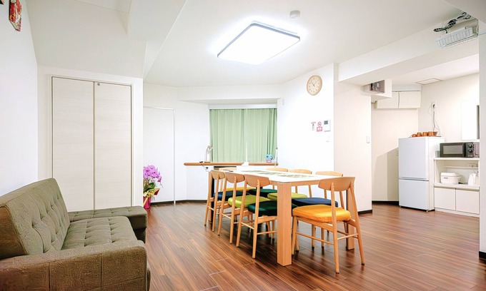 Itabashi Apartment | Traditional Meets Modern | 110㎡ Tokyo Home | Train 5min to Ikebukuro | Sleeps 11